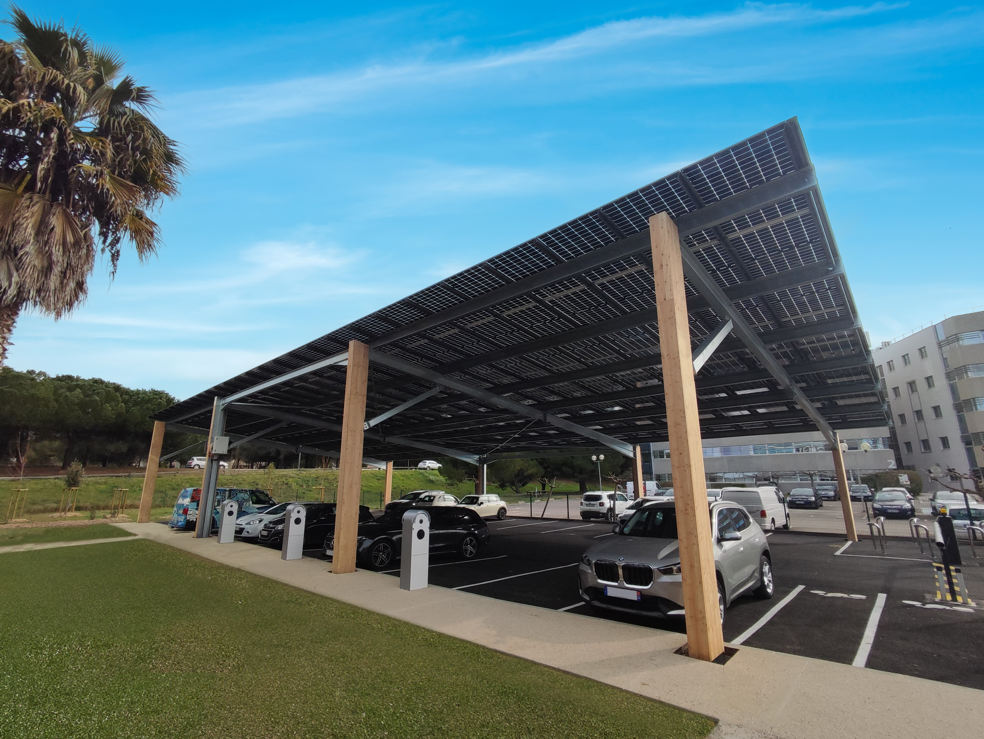 Ombriere-parking-GGL-Mtp%40Arkolia
